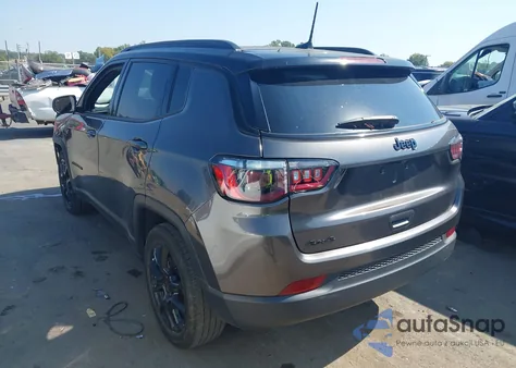 2023 Jeep Compass Altitude 4X4 z USA, uszkodzony, nr VIN 3C4NJDBN2PT512441